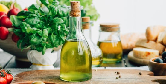 Olio d'oliva: è davvero così salutare per tutti? Olio d'oliva: è davvero così salutare per tutti?